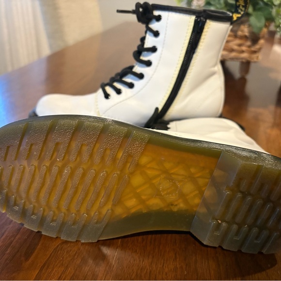 Dr. Martens Kids White and Black Boots - Picture 3 of 3
